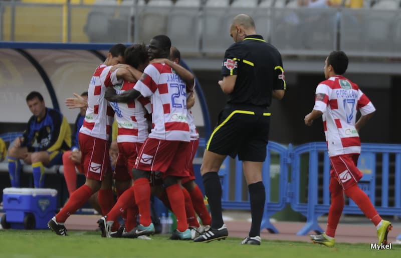 Soi kèo UD Las Palmas vs Granada 2h00 26/09/2022